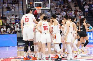 英雄联盟全球总决赛官网平台-媒体人：中国女篮锋线是真矮 更新换代考虑一下李青阳、邓雨婷等