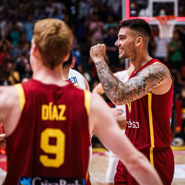 1721880002525072560.jpg 赛事入口-【奥运男篮前瞻】最卷一届!字母哥能否站上领奖台?