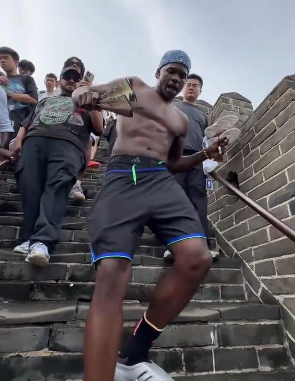 乔丹最低才4%,森林狼总经理:爱德华兹体脂率已降低至3.5%