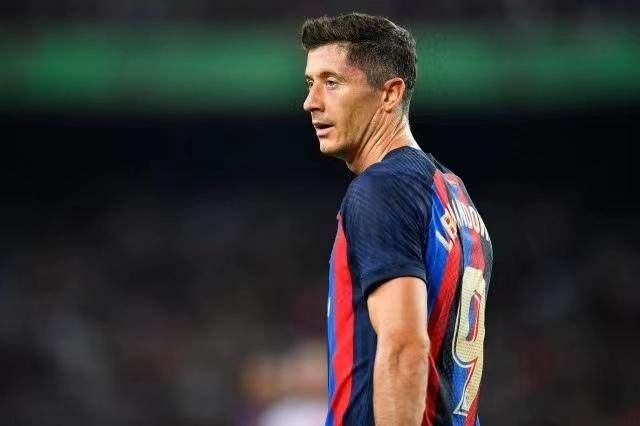 总决赛直播-【早报】7000万！铁腰降临梦剧场！胖虎能拯救红魔吗？