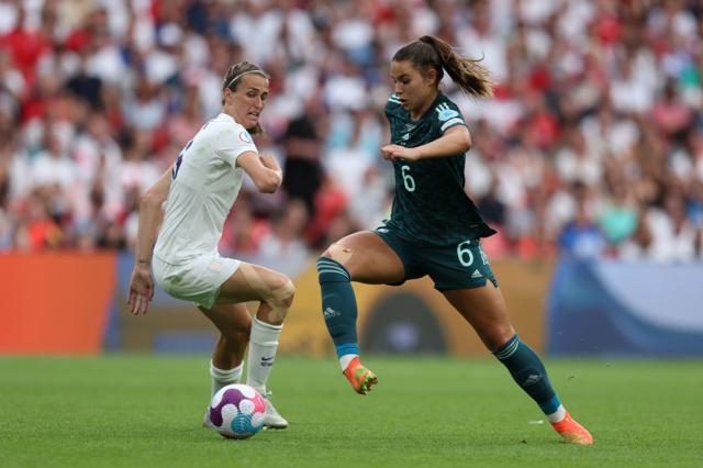 赛事入口-体坛女足欧洲杯最佳阵容：新星上榜 英格兰4人入围