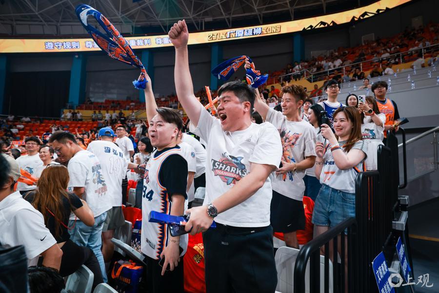 英雄联盟全球总决赛官网平台-【动力图】上海大鲨鱼男篮客场告负，总冠军悬念留给下一轮