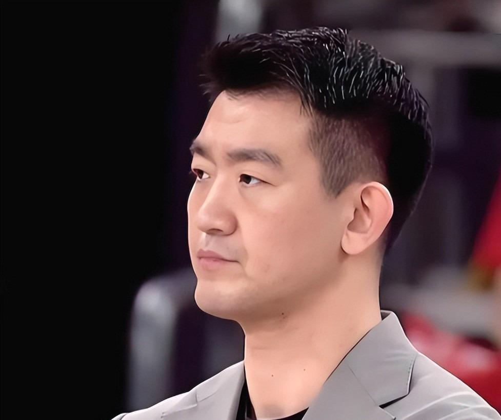 S赛官网-广厦男篮101-93上海后，不得不承认3个事实，王博放弃一人对了